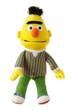 Vorderansicht der Handpuppe Bert von der Sesamstrasse