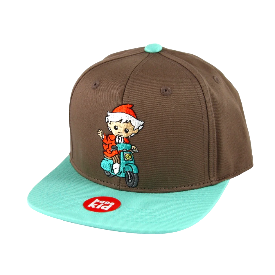 Sandmann auf dem Roller Kinder Basecap Vorderseite Sandmann auf dem Roller Kinder Basecap Vorderseite